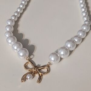 Faux Pearl & Gold Bow Necklace NEW!